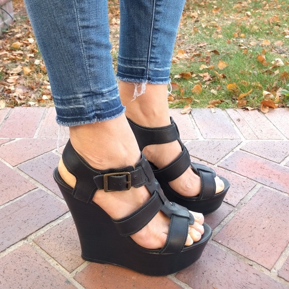 steve madden wanting wedge